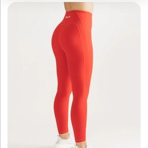 Alphalete Women's High-Waisted Medium Compression 25" leggings